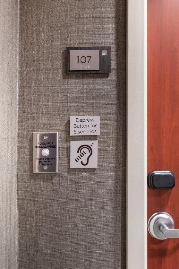 Courtyard By Marriott San Diego Oceanside Exterior photo