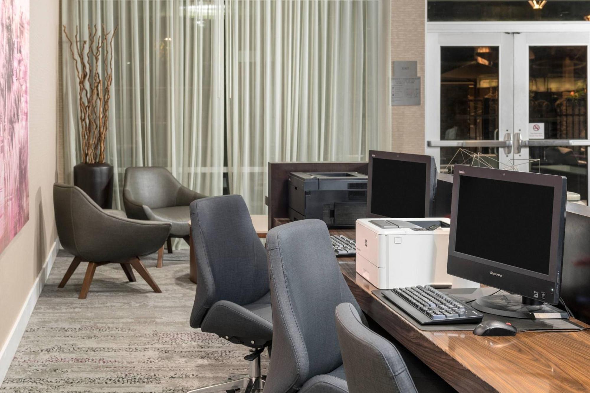 Courtyard By Marriott San Diego Oceanside Exterior photo