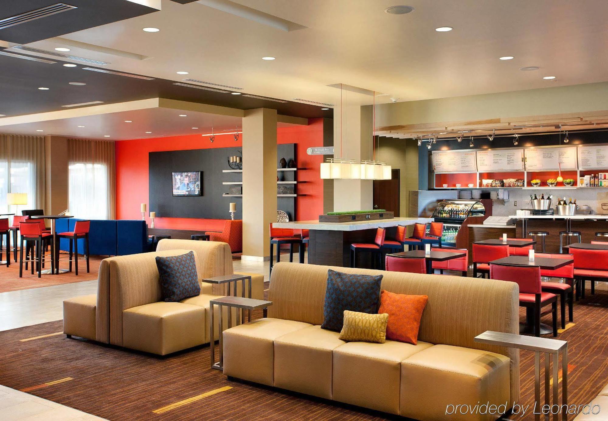 Courtyard By Marriott San Diego Oceanside Restaurant photo