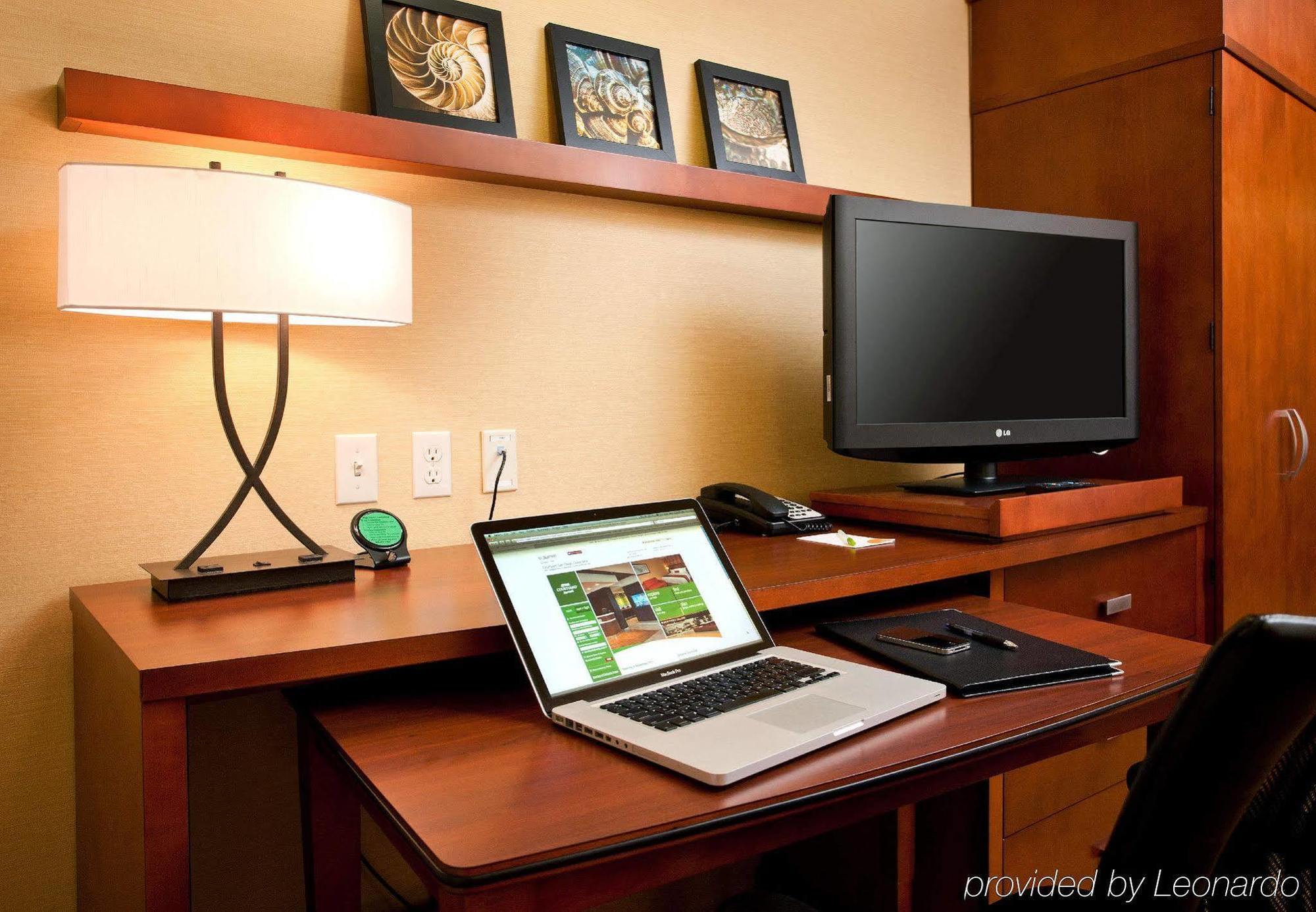 Courtyard By Marriott San Diego Oceanside Facilities photo